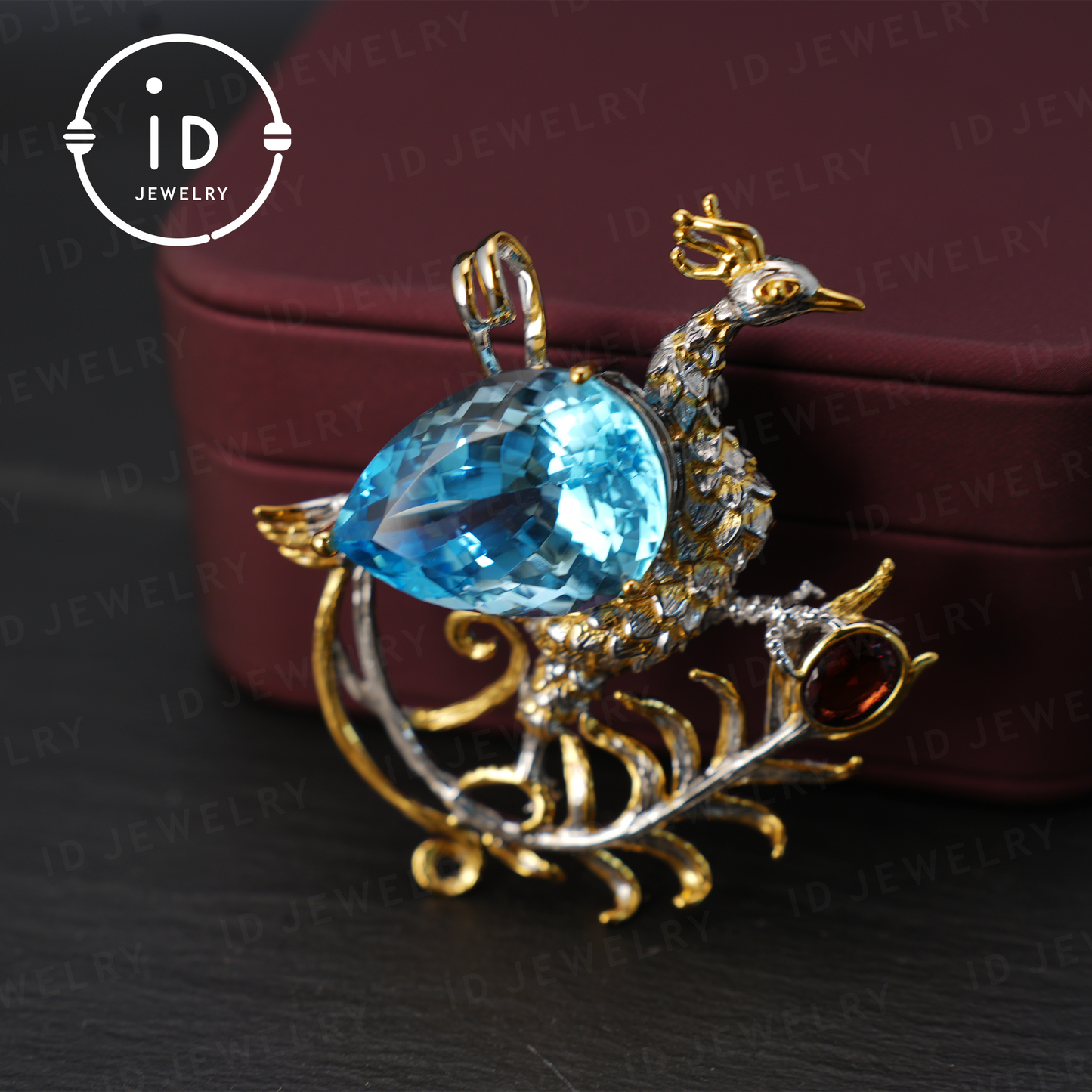 Handgefertigter Pfauenbroschen-Anhänger | Natürlicher Topas-Schmuck | Luxuriöses Tierdesign | Vergoldeter Vintage-Anhänger