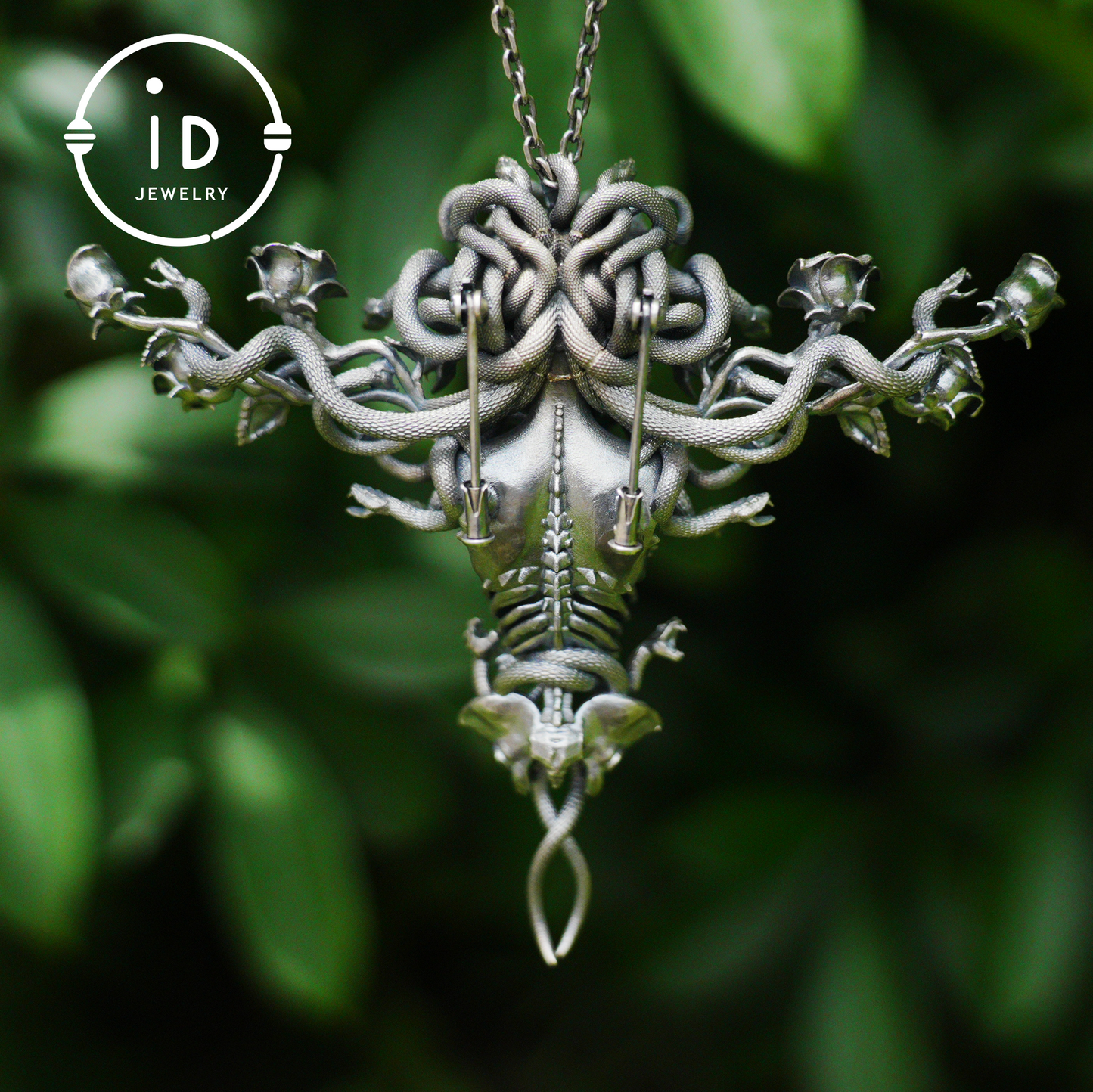 2-in-1 Medusa Anhänger Brosche|Handgefertigter Gothic Schmuck mit Amethyst|Symbol des weiblichen Erwachens und Schutzes|Mythisch inspiriertes Geschenk für Sie