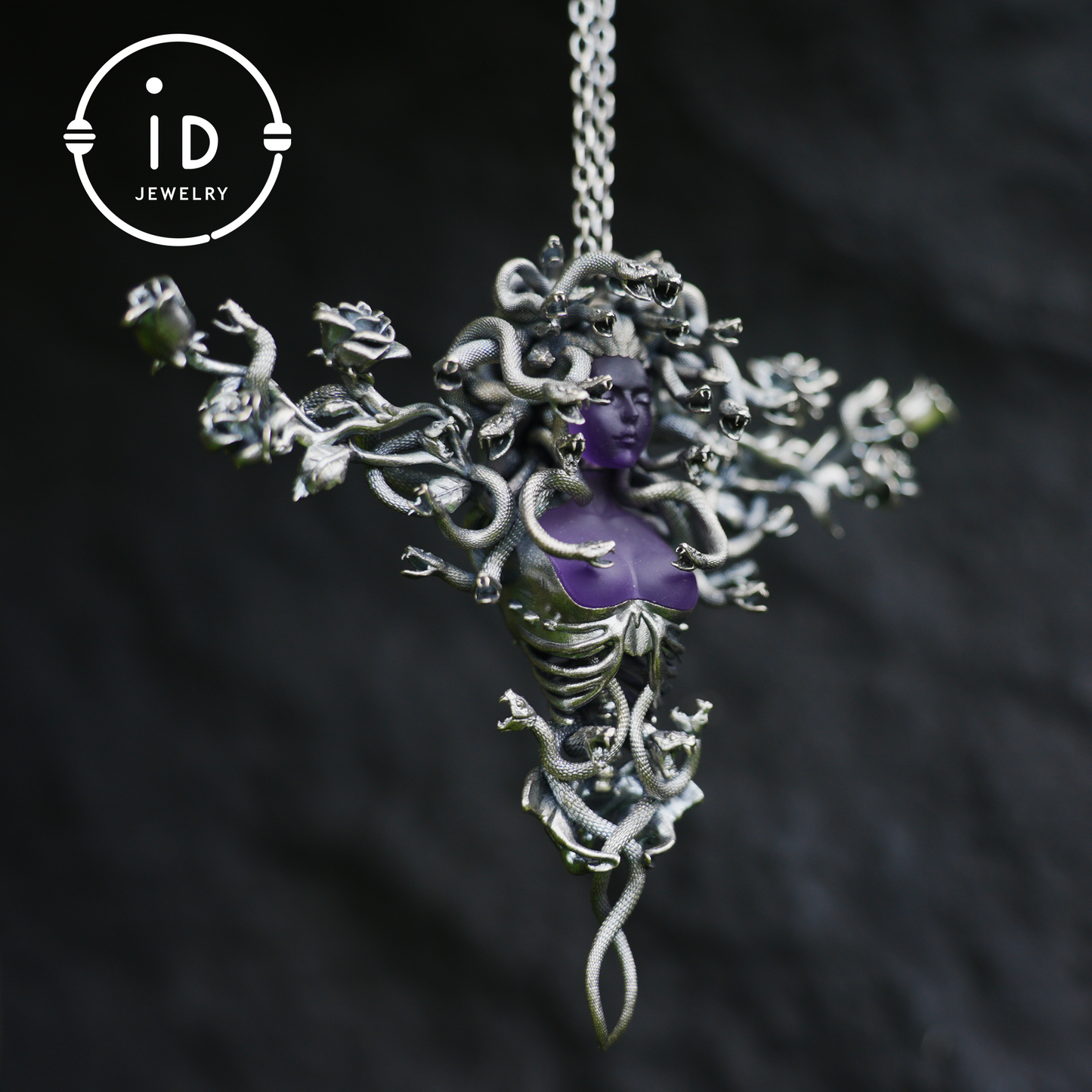2-in-1 Medusa Anhänger Brosche|Handgefertigter Gothic Schmuck mit Amethyst|Symbol des weiblichen Erwachens und Schutzes|Mythisch inspiriertes Geschenk für Sie
