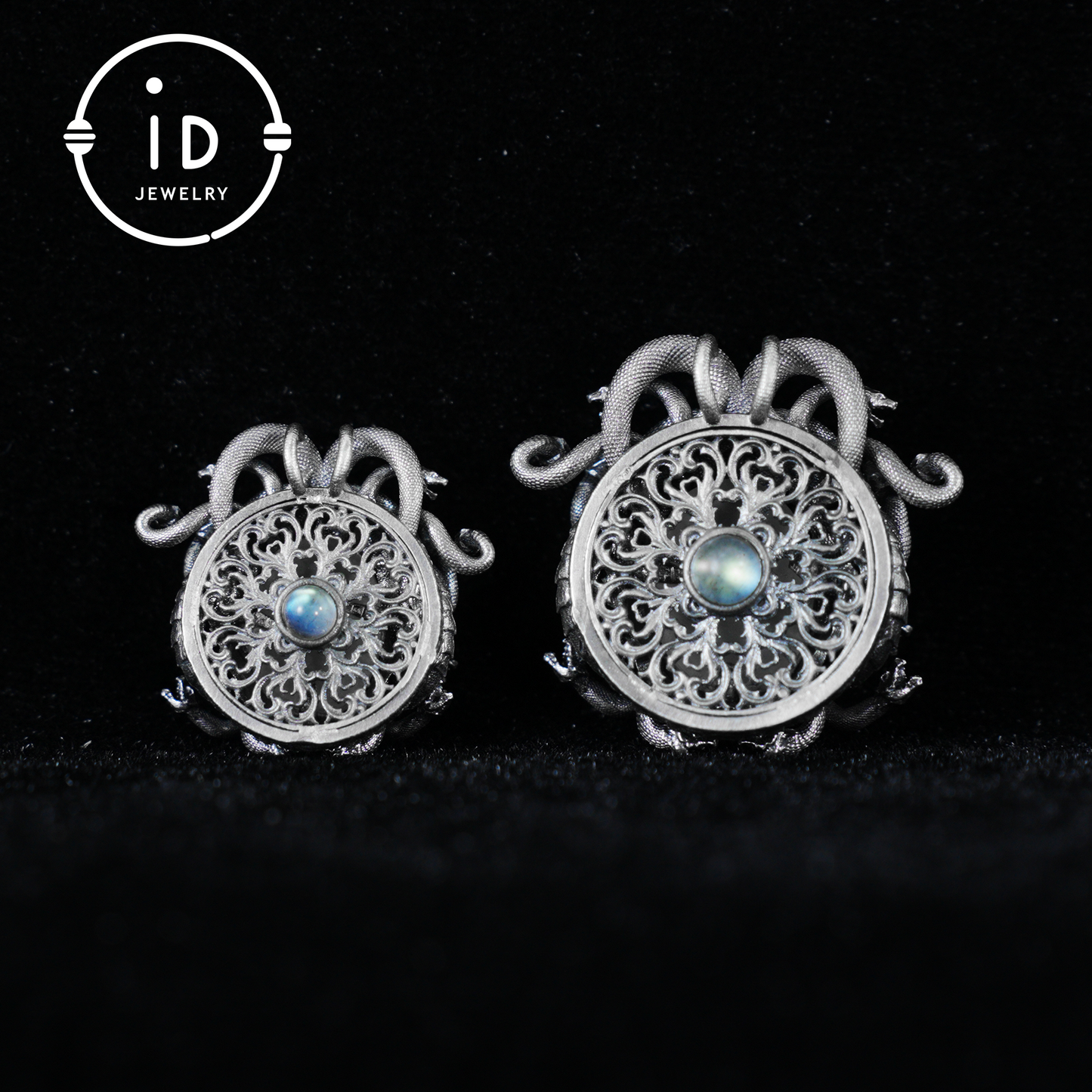 Sleeping Eye Pendant · Silver Medusa Jewelry · Closed-Eye Goddess Amulet with Quartz and Emerald