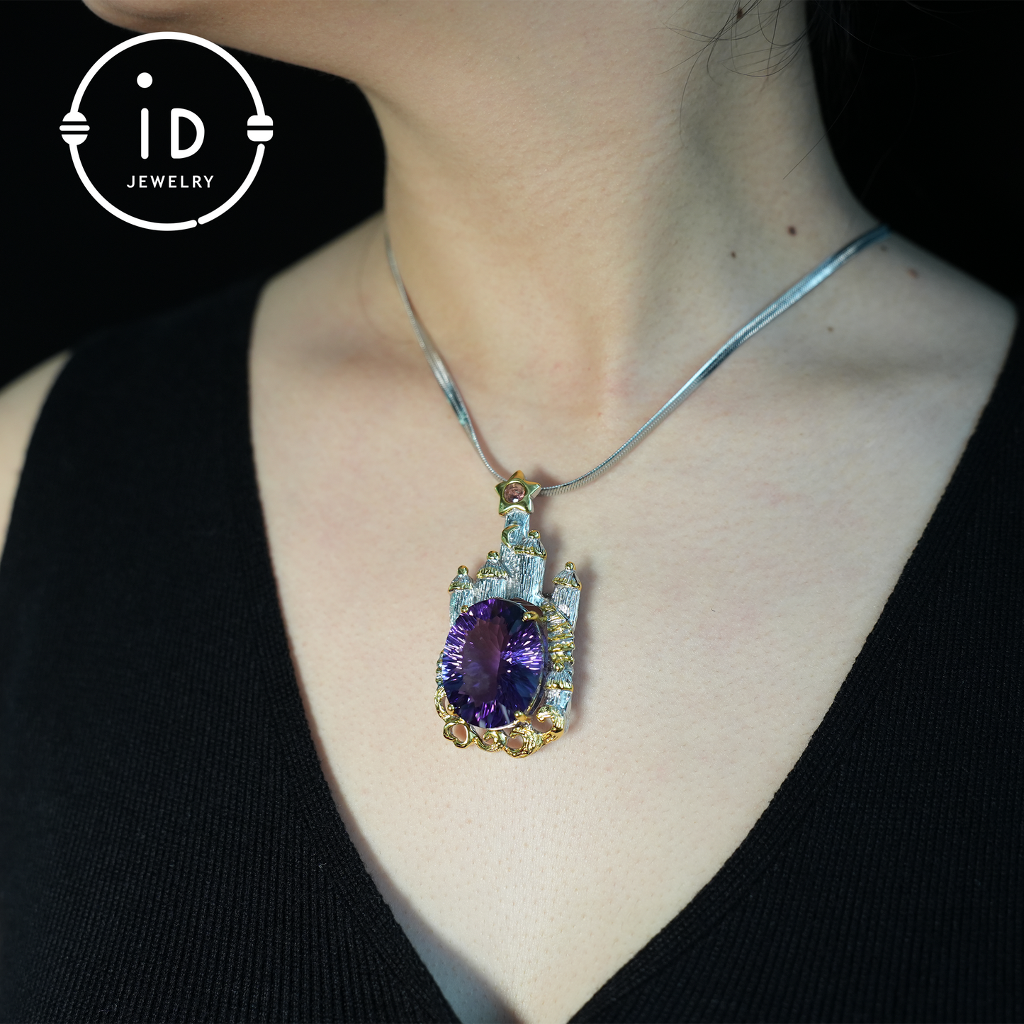 Märchenhafte Amethyst-Brosche | Vintage-Schloss-Anhänger | Handgefertigter Edelsteinschmuck | Vergoldete Statement-Brosche | Königliches Schmuckgeschenk für Frauen