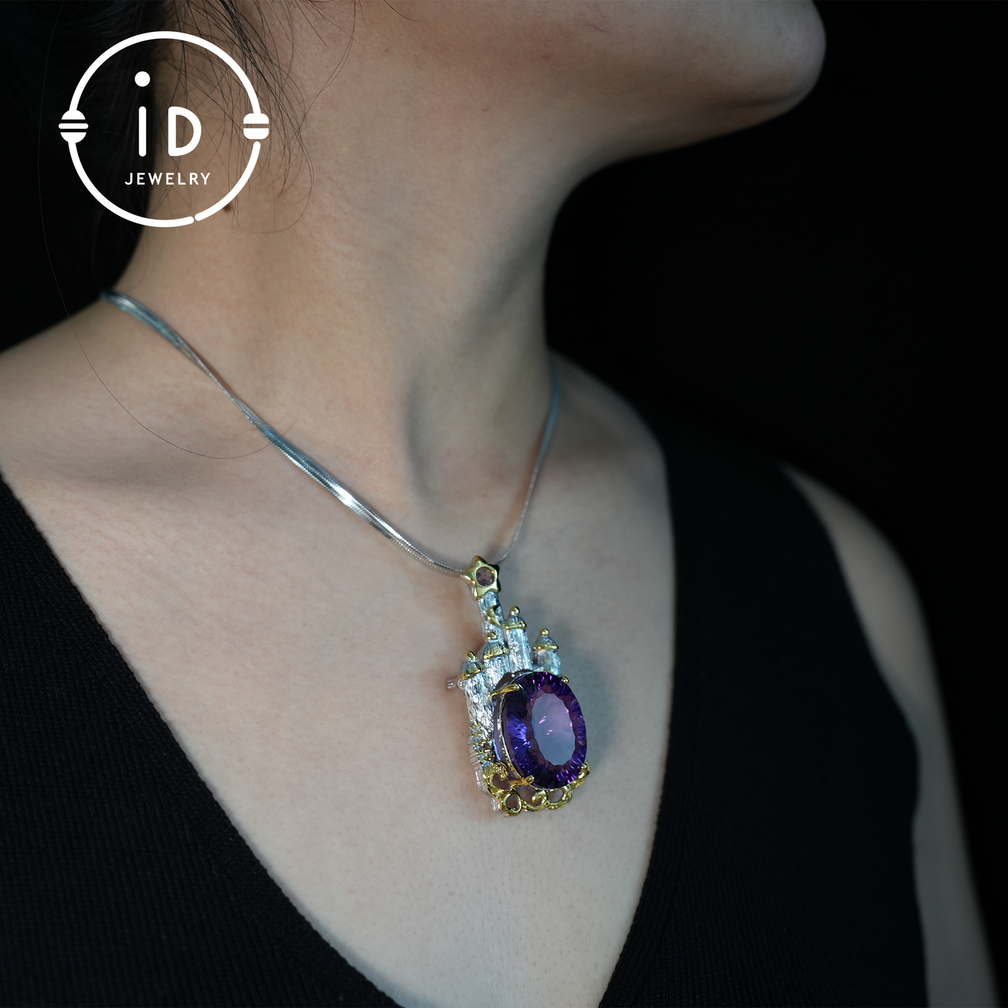 Märchenhafte Amethyst-Brosche | Vintage-Schloss-Anhänger | Handgefertigter Edelsteinschmuck | Vergoldete Statement-Brosche | Königliches Schmuckgeschenk für Frauen