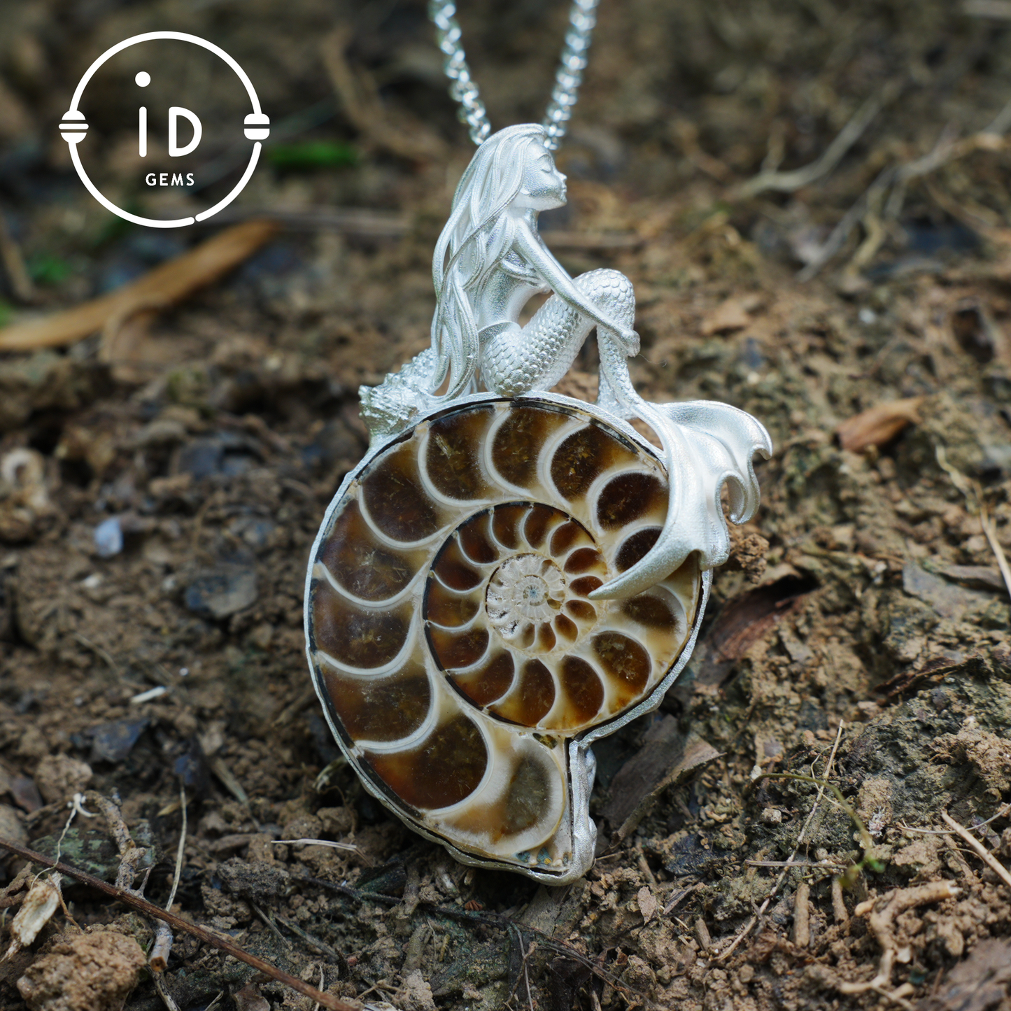 Mermaid Seashell Fossil Pendant, Handcrafted Ocean Goddess Amulet, Spiritual Protection Jewelry, Mythical Art Design, Siren Sea Gift