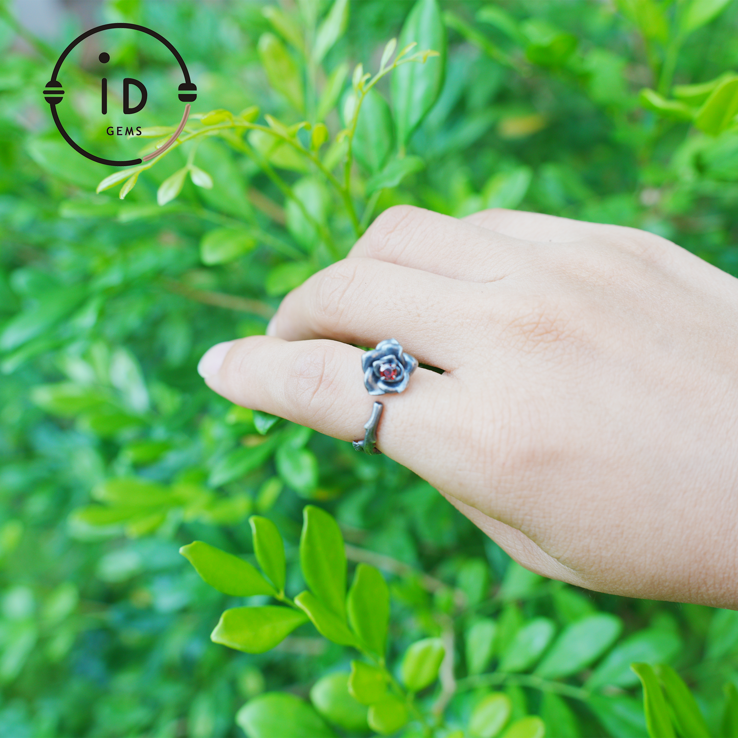 Rose Ring with Blood Red Stone, Gothic Vow Jewelry, Handmade Fantasy Amulet of Thorns and Oath, Symbolic Rose Design