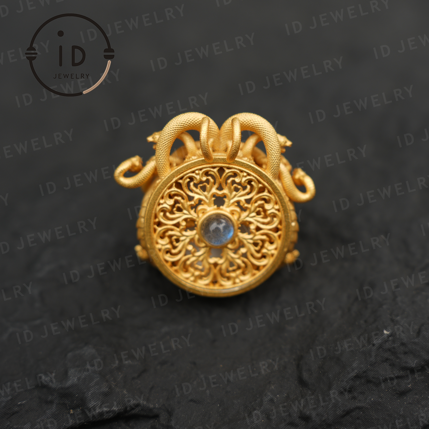 Medusa’s Sleeping Eye · Spiritual Pendant of the Resting Goddess · Third Eye as a Symbol of Insight and Inner Guidance