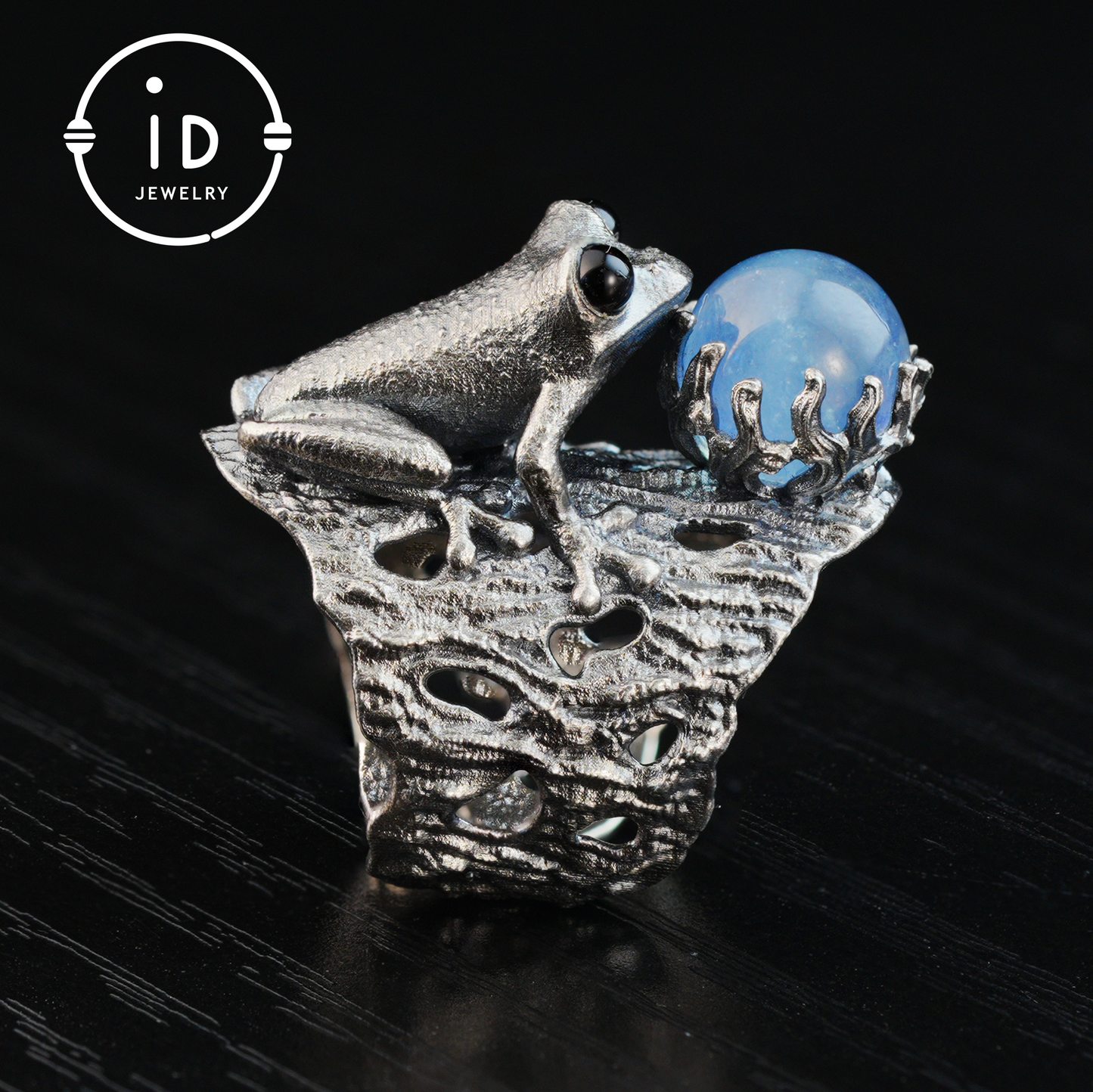 Silver Frog Ring with Aquamarine Cabochon · Animal Jewelry Vintage Style · Gift for Her Nature Lovers · Totem Ring Unisex