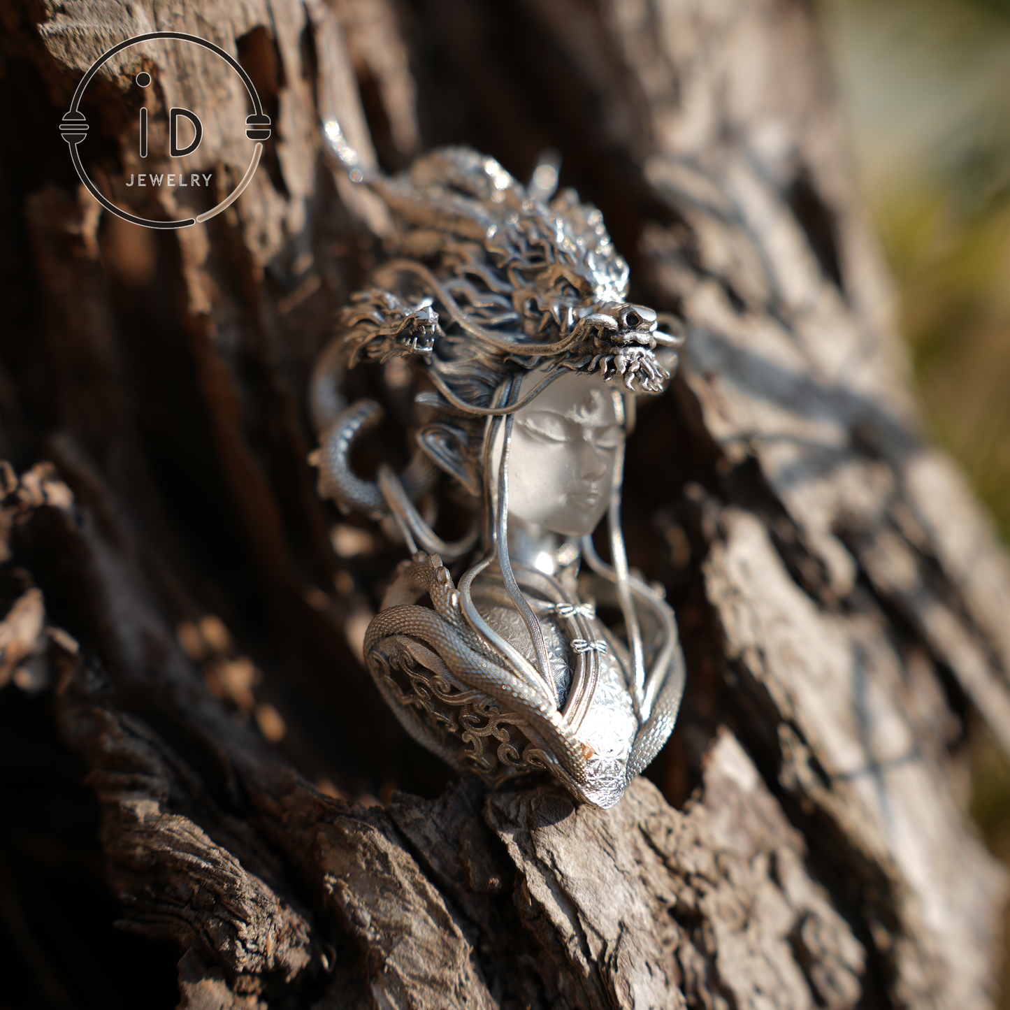 Anhänger „Drachengott des Ostens“ aus 925er Sterlingsilber – handgefertigter Fantasy-Schmuck für Sammler und Kulturliebhaber