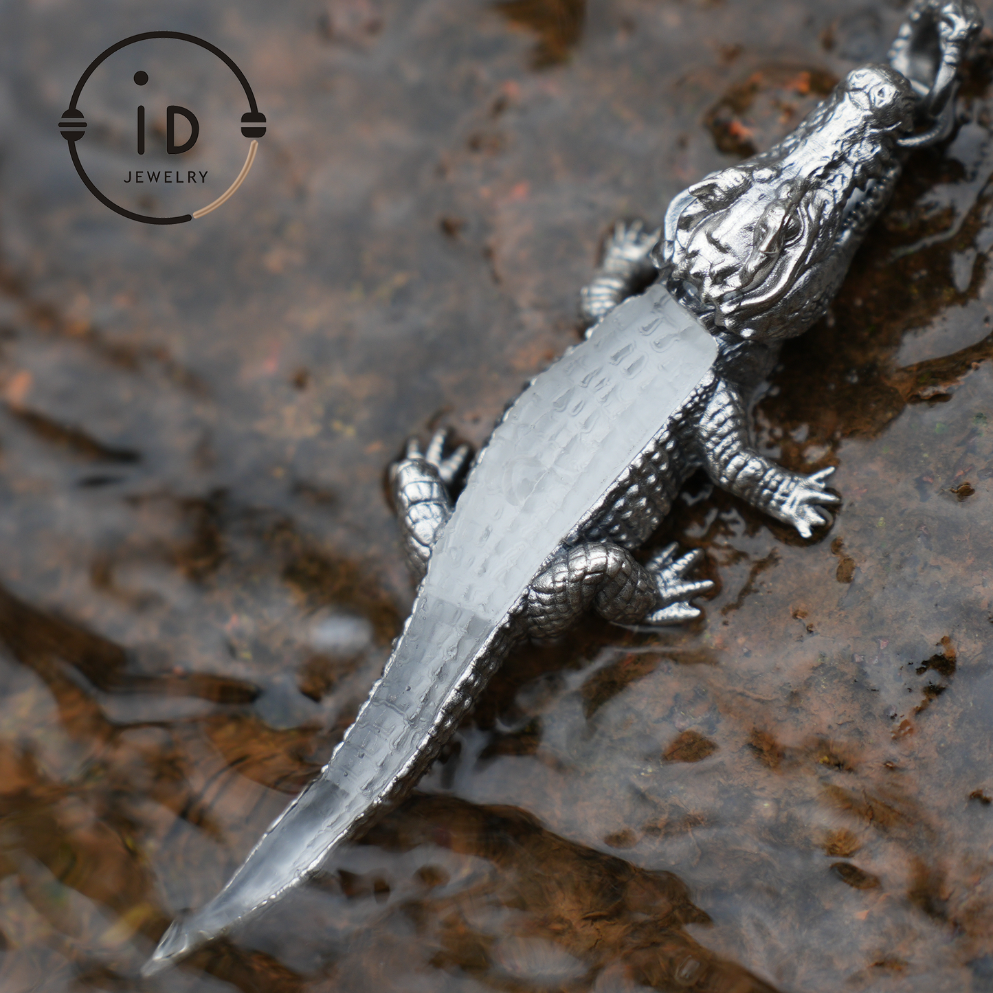 HandmadeCrocodilePendant | AnimalThemeJewelryGift | WildlifeStyleBrooch | Handmade925SilverJewelry