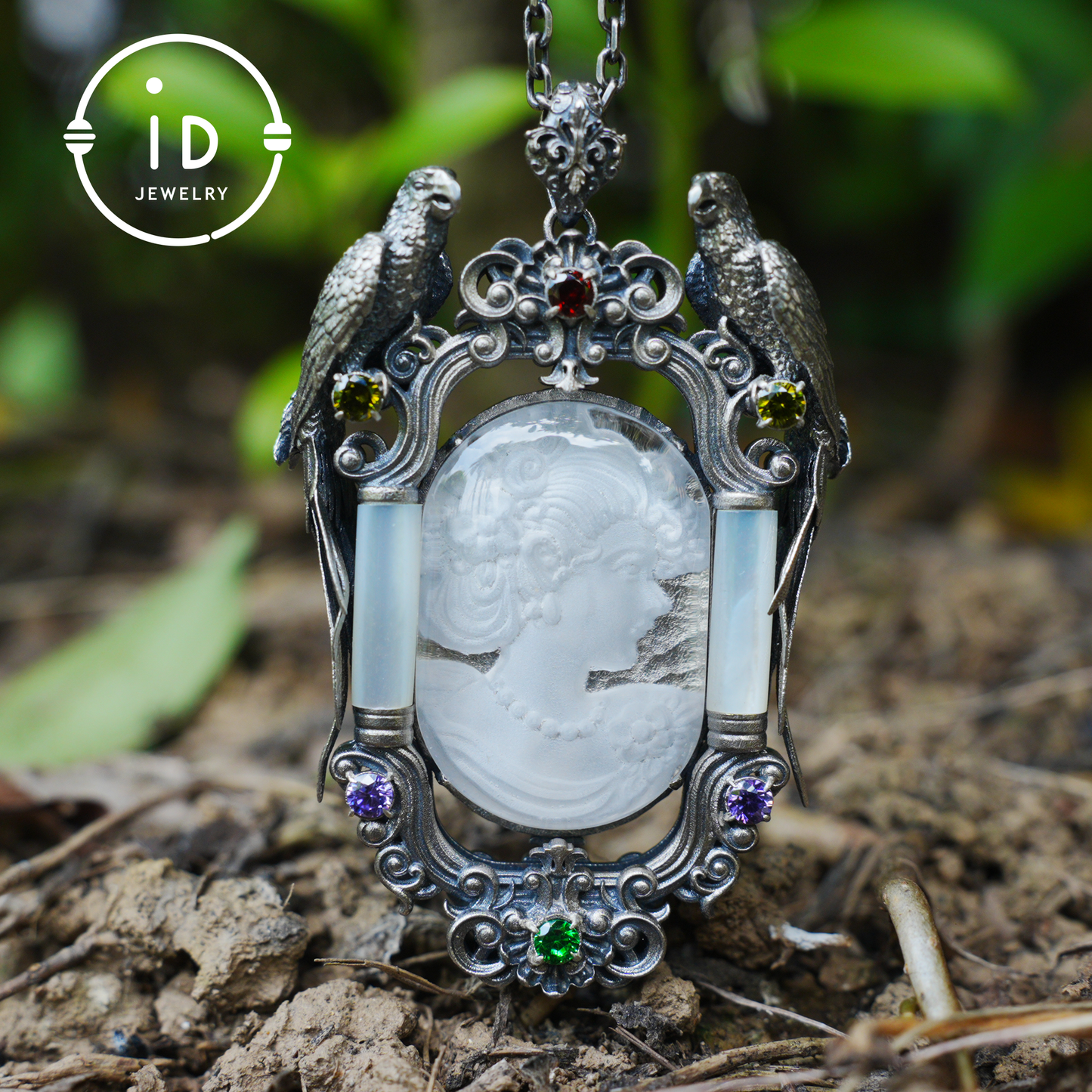 Handgefertigte viktorianische Kamee-Halskette aus 925er Silber | Barock-Anhänger mit zwei Papageien | Mädchenrelief aus Bergkristall | Vintage-Handwerk