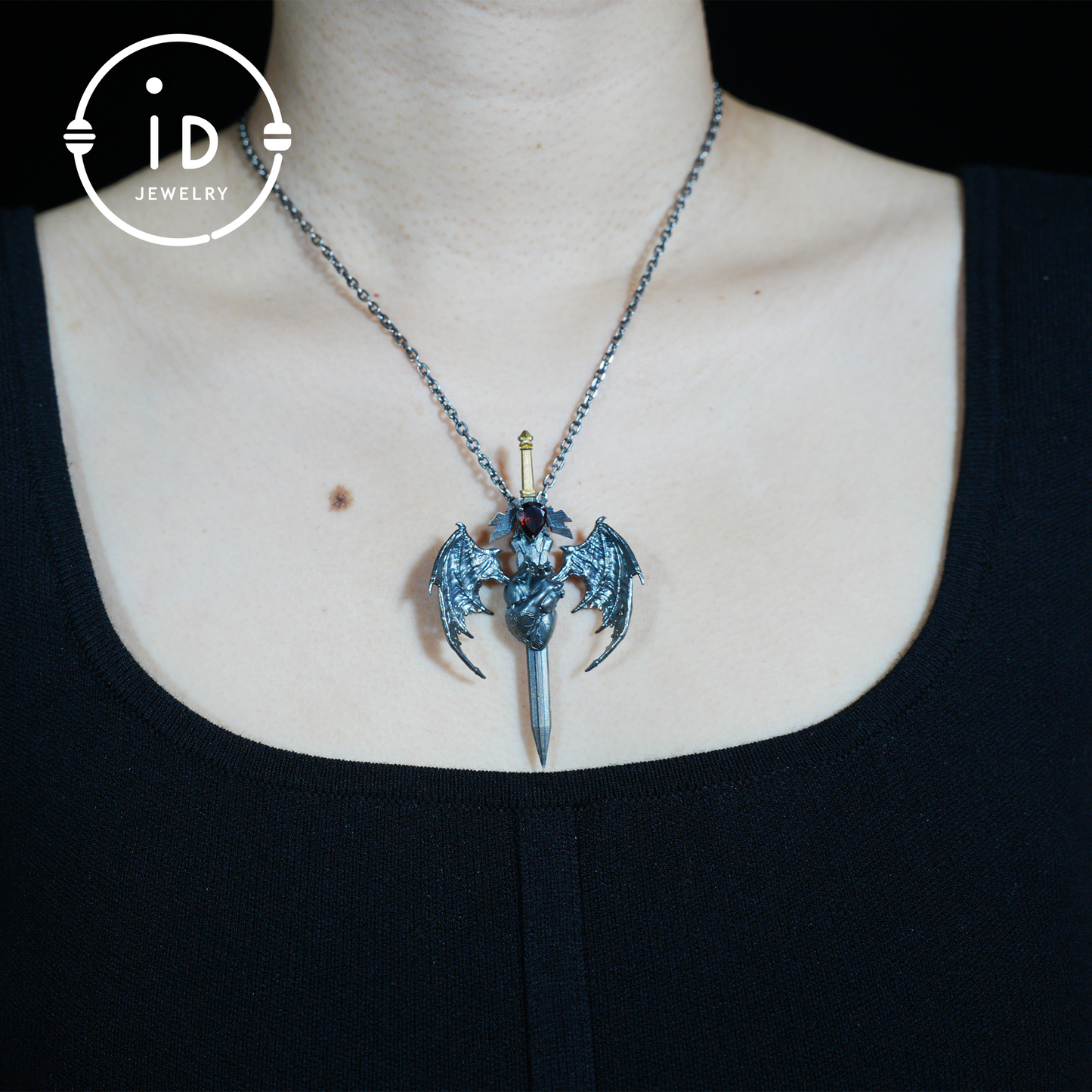 925 Silber Guardian Heartblade Halskette · Handgefertigte 925 Silber Halskette · Granat symbolisiert Vitalität · Silberschmuck Geschenk