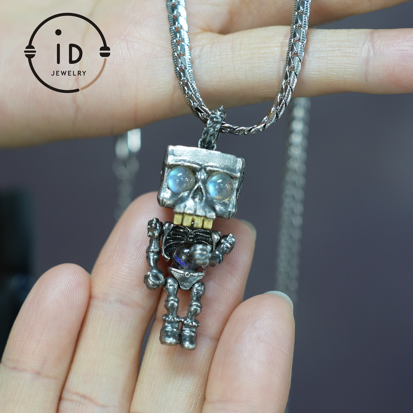 Mechanischer Totenkopf Anhänger | S925 Silber mit Labradorit | Einzigartiger Gothic Schmuck