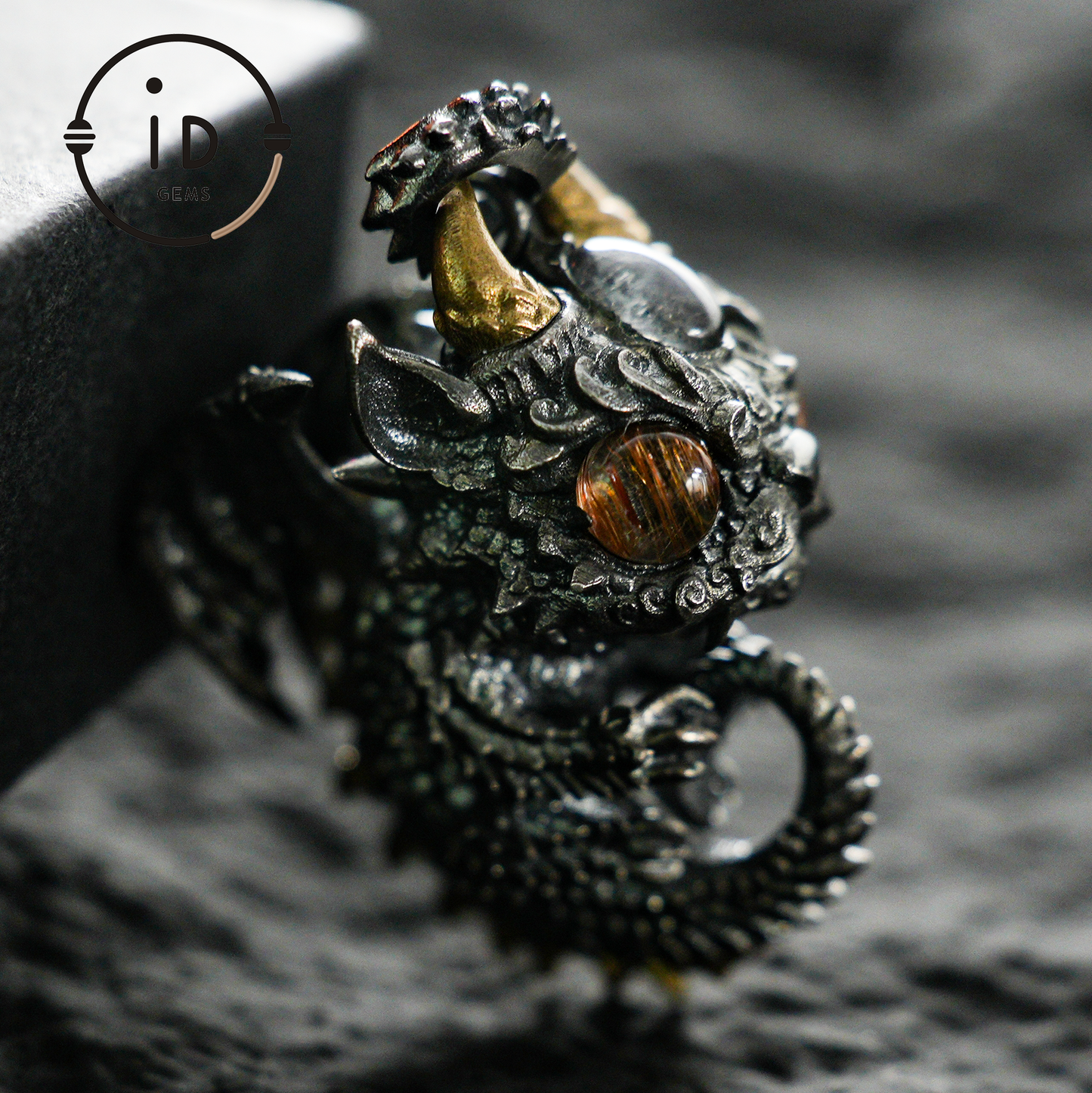 Handgefertigter Drachenanhänger | Gotisches Silberamulett | Mystische Augen und Flügel | Fantasy-Schmuck