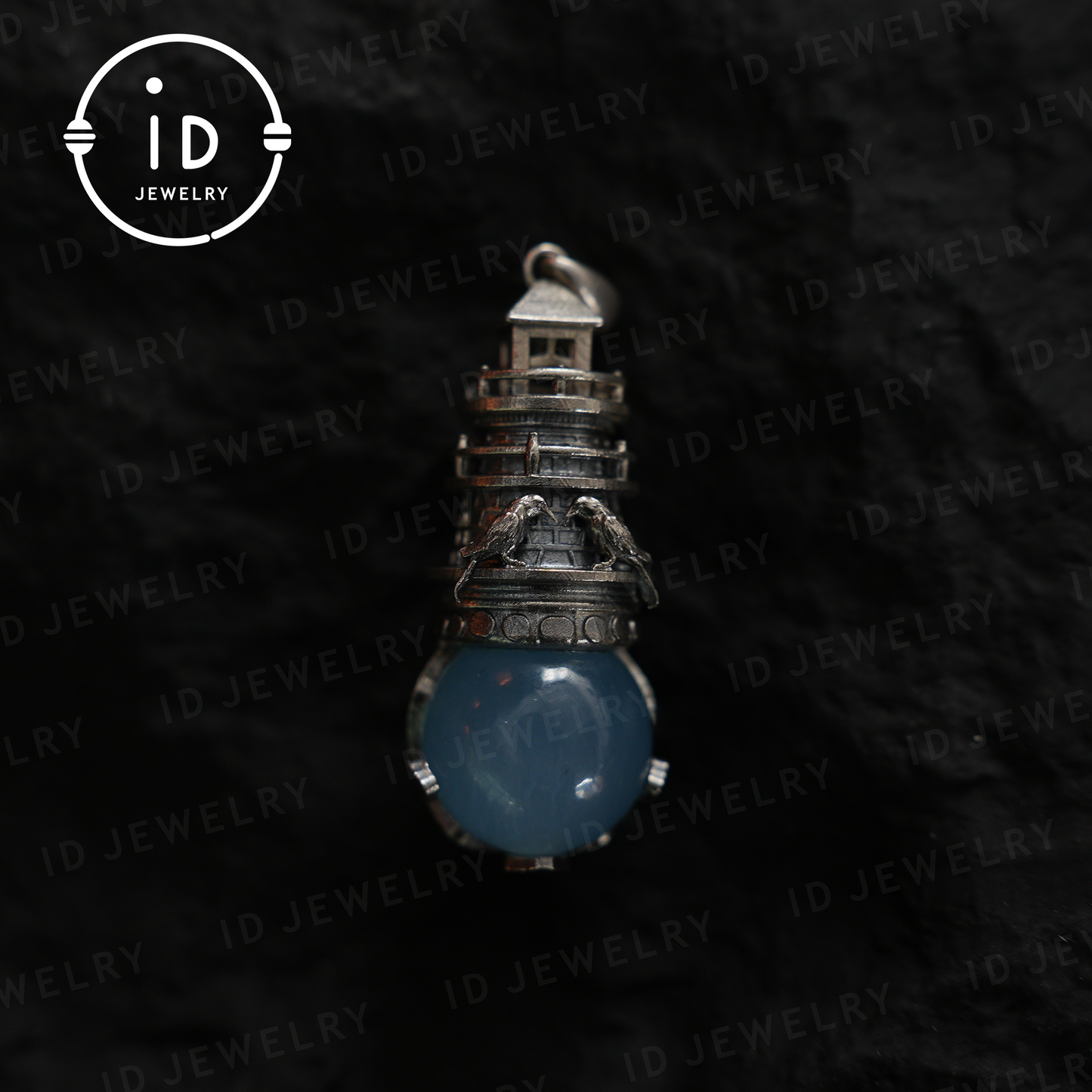 Handgefertigter Leuchtturm-Anhänger | Gotisches Amulett mit Aquamarin | Mystische Raben | Magischer Schutzschmuck | Vintage-Fantasy-Stil
