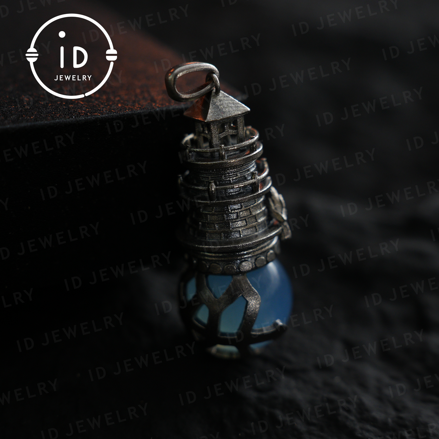 Handgefertigter Leuchtturm-Anhänger | Gotisches Amulett mit Aquamarin | Mystische Raben | Magischer Schutzschmuck | Vintage-Fantasy-Stil