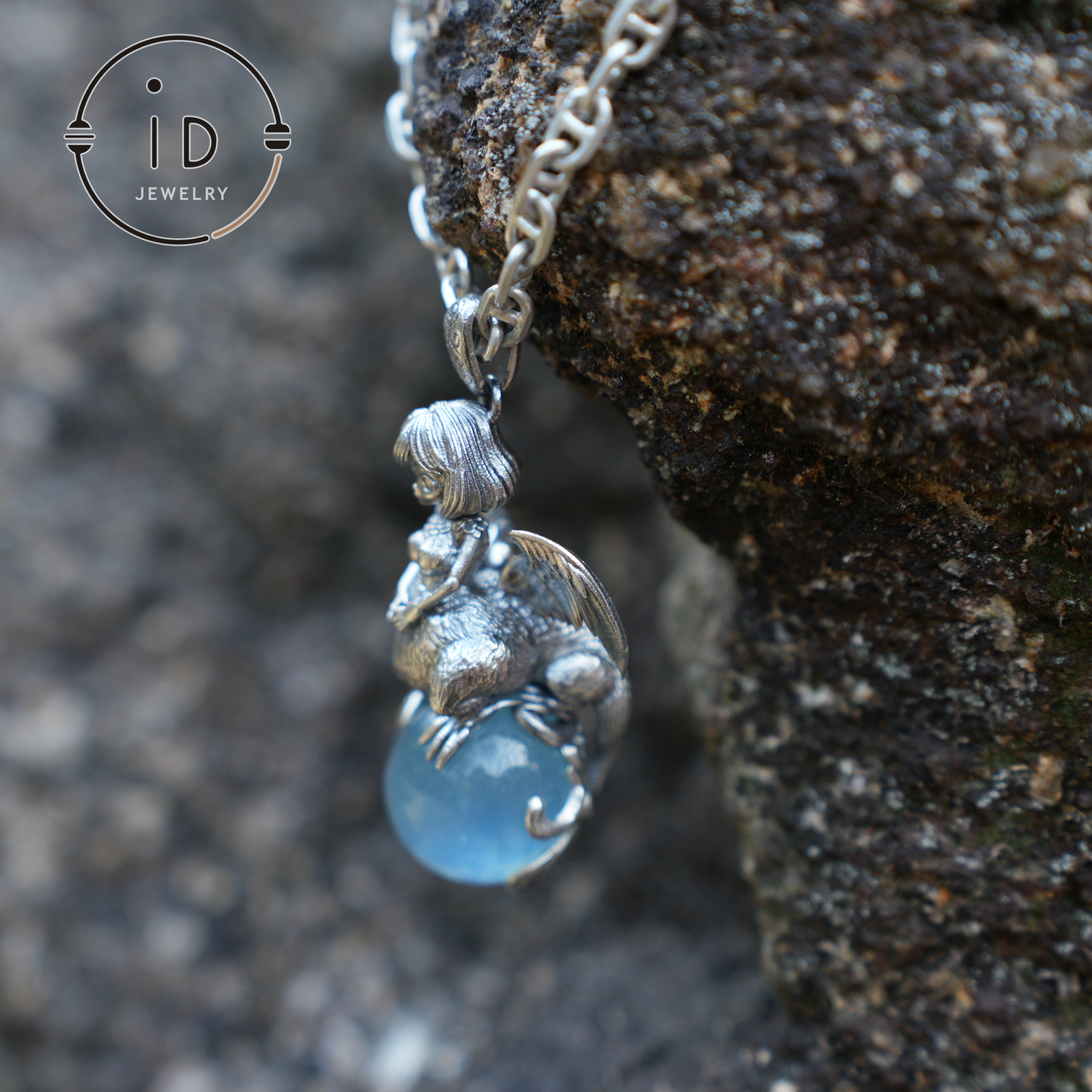 Mystischer Harpyien-Anhänger – Handgefertigtes 925er Silber mit Katzenauge-Aquamarin – Einzigartiger Fantasy-Schmuck