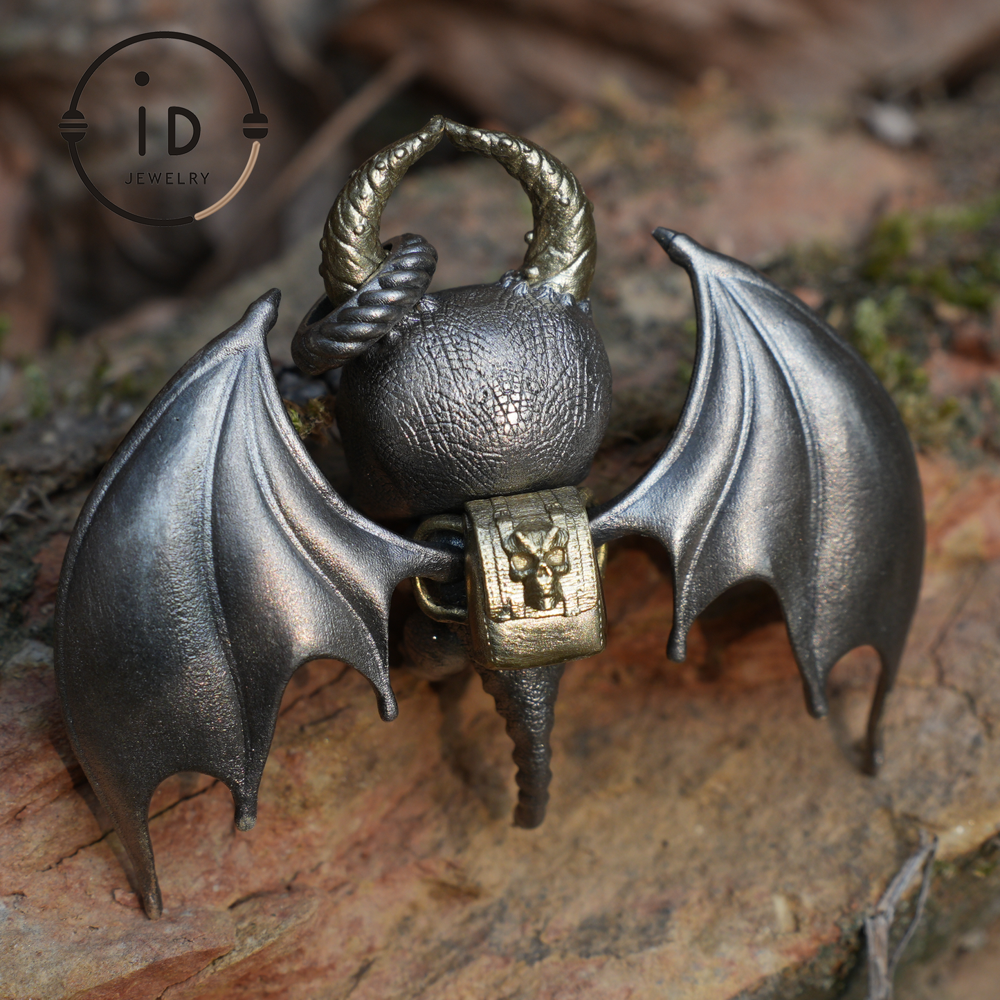 925 Silber Fledermaus Anhänger mit Opal - Handgefertigter Gothic Schmuck, Fantasy Anhänger, Einzigartige Gothic Halskette für Halloween & Gothic Liebhaber