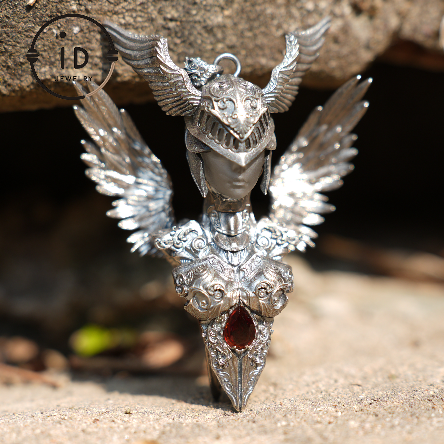 Walküren-Anhänger | 925 Sterling Silber & Granat | Amulett aus der nordischen Mythologie | Handgefertigte Wikinger-Halskette