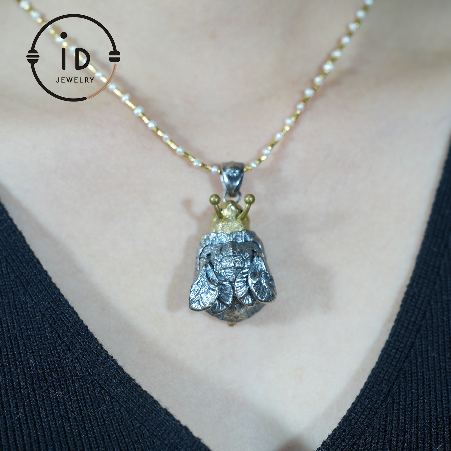 Fliegender Käfer-Anhänger – Handgefertigter Anhänger aus 925er Sterlingsilber mit mythischem Flügeldesign, einzigartiges Geschenk, Kunst- und Fantasieschmuck