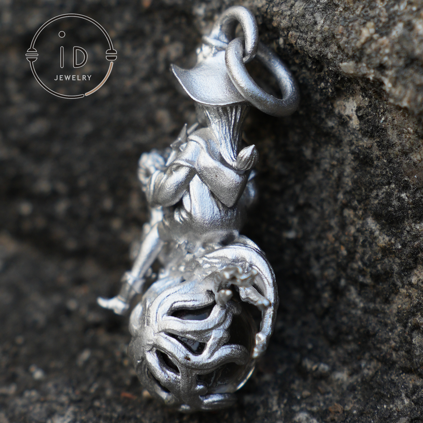 925 Silber Hexen-Reitkatzen-Anhänger mit Phantomquarz – Einzigartiger Fantasy-Schmuck für Sammler & Fans