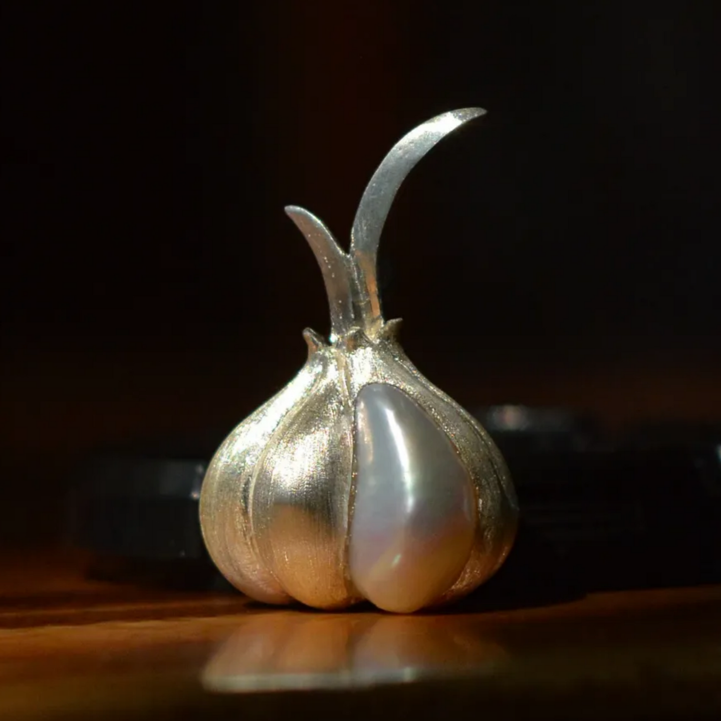 925 Silver Garlic Brooch Pendant | Freshwater Pearl Amulet | Handmade Protection Jewelry | Funny Gift for Friends & Collectors