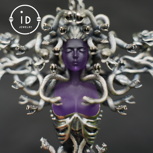 2-in-1 Medusa Anhänger Brosche|Handgefertigter Gothic Schmuck mit Amethyst|Symbol des weiblichen Erwachens und Schutzes|Mythisch inspiriertes Geschenk für Sie 