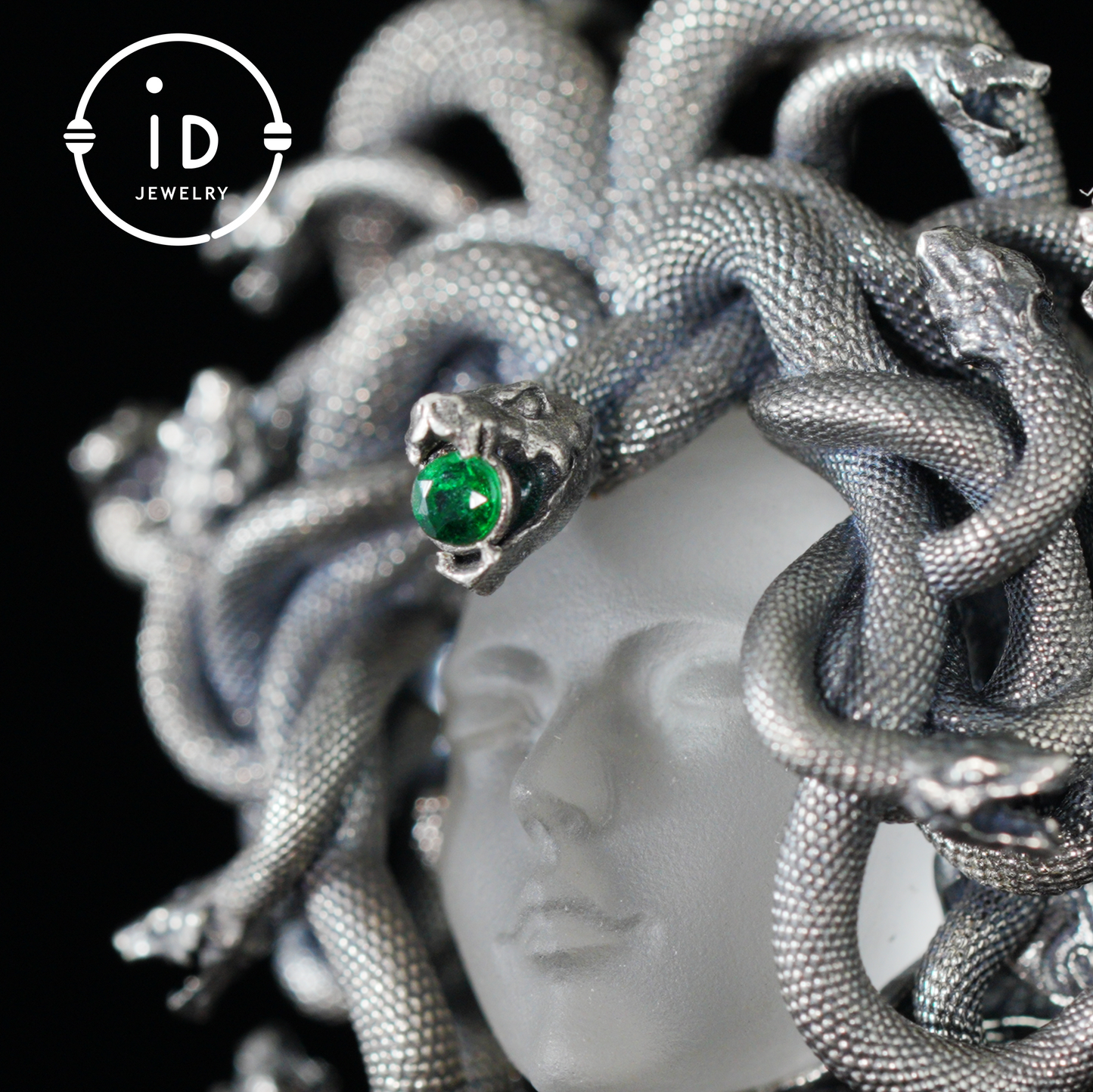 Sleeping Eye Pendant · Silver Medusa Jewelry · Closed-Eye Goddess Amulet with Quartz and Emerald