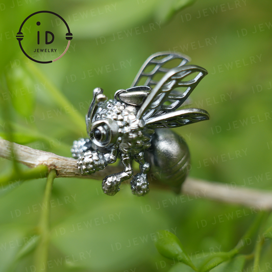 Bee Pendant with Black Onyx – Handmade Natural Style Insect Jewelry, Fantasy Amulet Necklace, Symbolic Nature Creature Gift