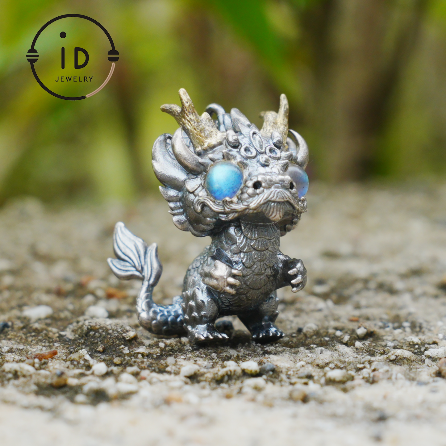 Handmade Fantasy Jewelry | Dragon Totem Necklace | Silver–Copper Bicolor Horn Crown | Labradorite Blue Eye | Handmade Gift