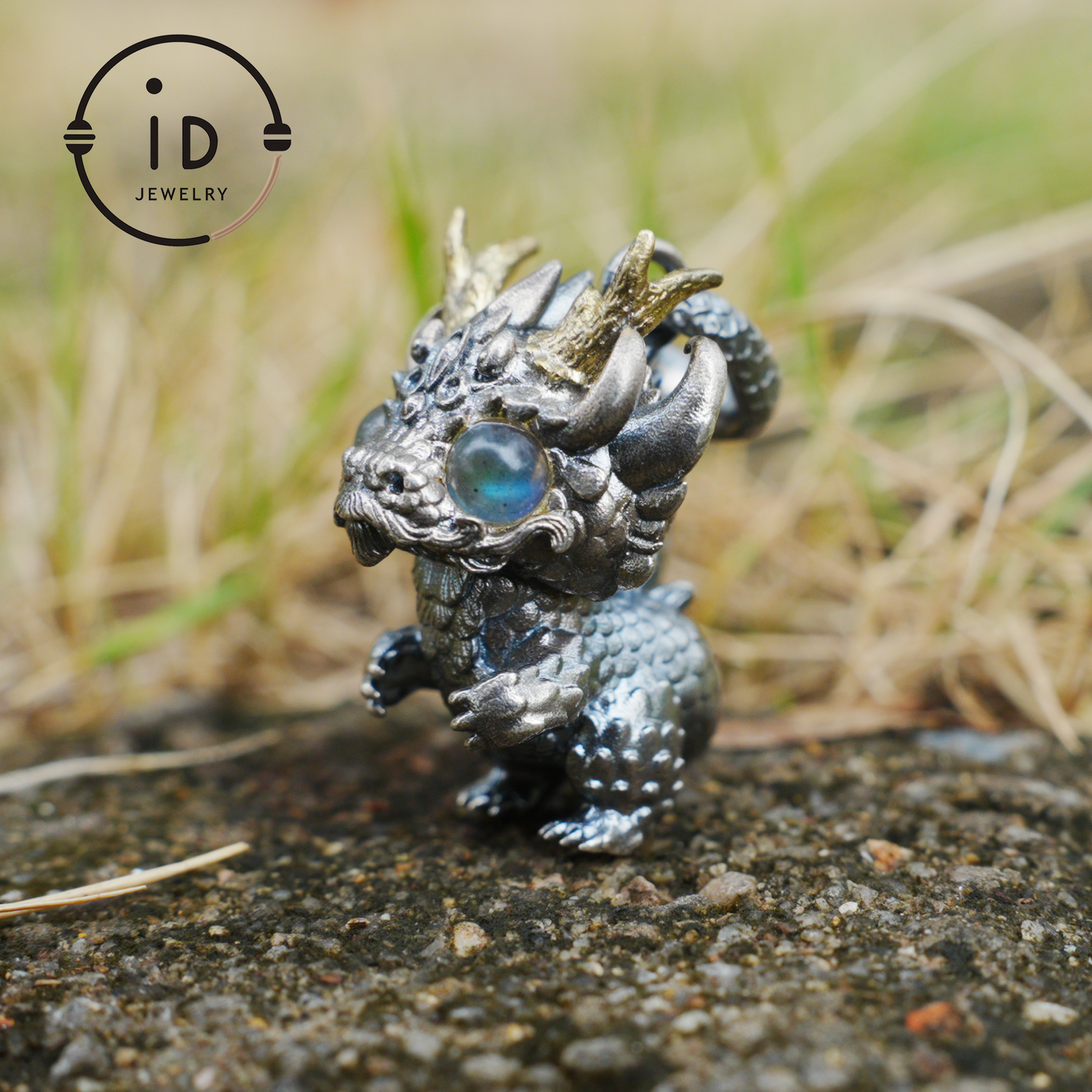 Handmade Fantasy Jewelry | Dragon Totem Necklace | Silver–Copper Bicolor Horn Crown | Labradorite Blue Eye | Handmade Gift