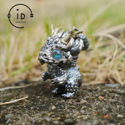 Handmade Fantasy Jewelry | Dragon Totem Necklace | Silver–Copper Bicolor Horn Crown | Labradorite Blue Eye | Handmade Gift