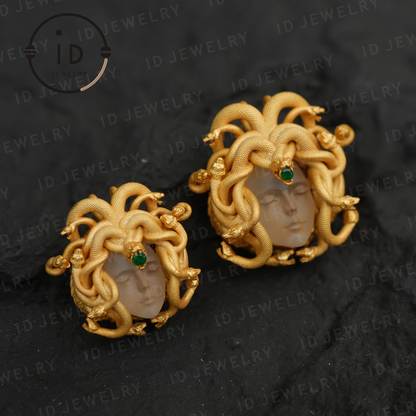 Medusa’s Sleeping Eye · Spiritual Pendant of the Resting Goddess · Third Eye as a Symbol of Insight and Inner Guidance