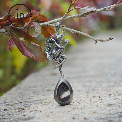 925 Silver Pendant with Lodolith Crystal Drop, Gothic Fantasy Jewelry, Oxidized Silver, Talisman Pendant for Self-Reflection, Gift for Her