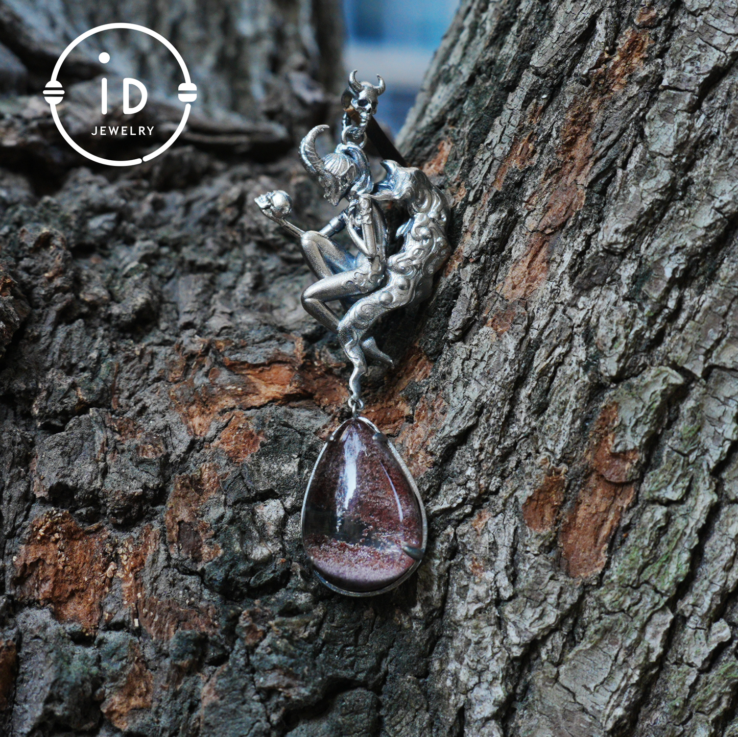 925 Silver Pendant with Lodolith Crystal Drop, Gothic Fantasy Jewelry, Oxidized Silver, Talisman Pendant for Self-Reflection, Gift for Her