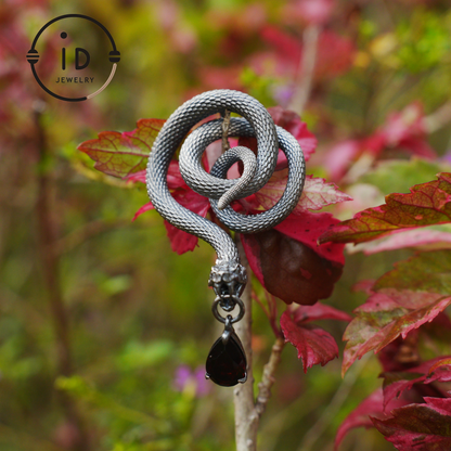 Heart-Shaped Garnet Snake Pendant in 925 Sterling Silver with Rose Motif · Gothic Vintage Aesthetic · Symbolic Dark Jewelry Gift for Her