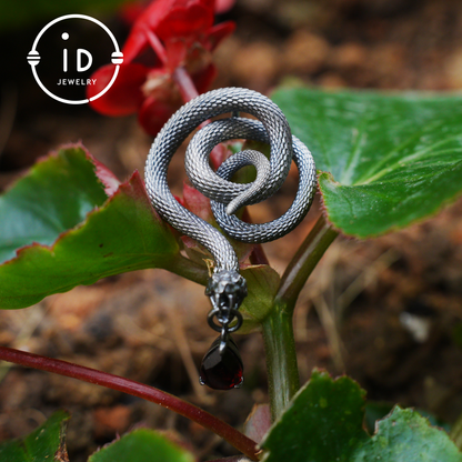 Heart-Shaped Garnet Snake Pendant in 925 Sterling Silver with Rose Motif · Gothic Vintage Aesthetic · Symbolic Dark Jewelry Gift for Her