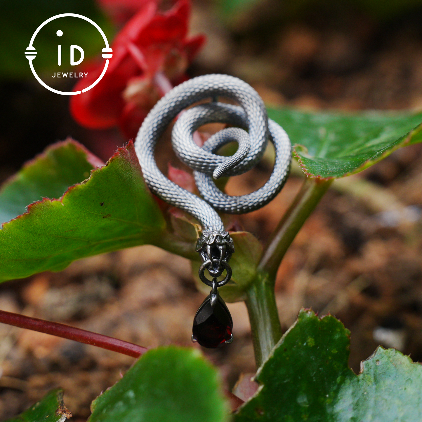 Heart-Shaped Garnet Snake Pendant in 925 Sterling Silver with Rose Motif · Gothic Vintage Aesthetic · Symbolic Dark Jewelry Gift for Her