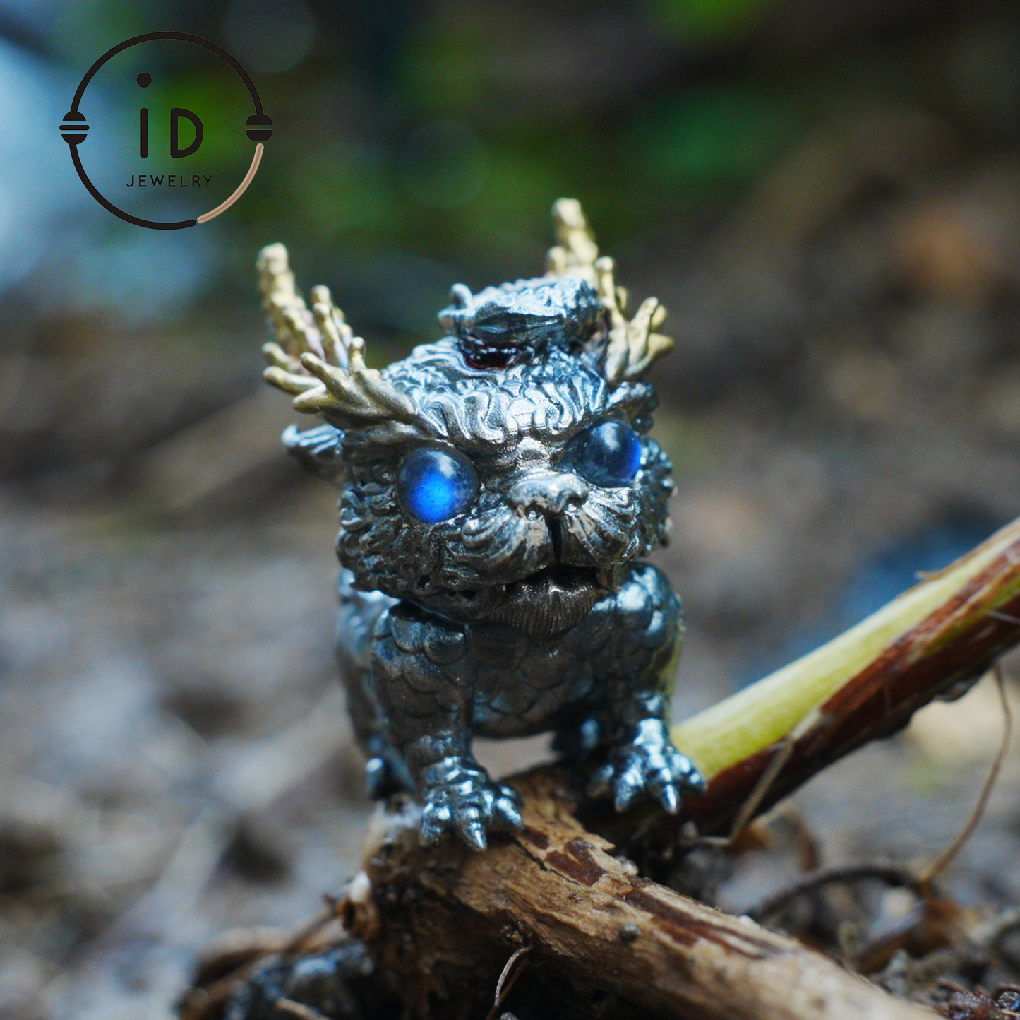 Labradorite Pendant Dragon 925 Silver Vintage Totem Gothic Style Mini Sculpture Talisman Gift for Her Mystical Handmade