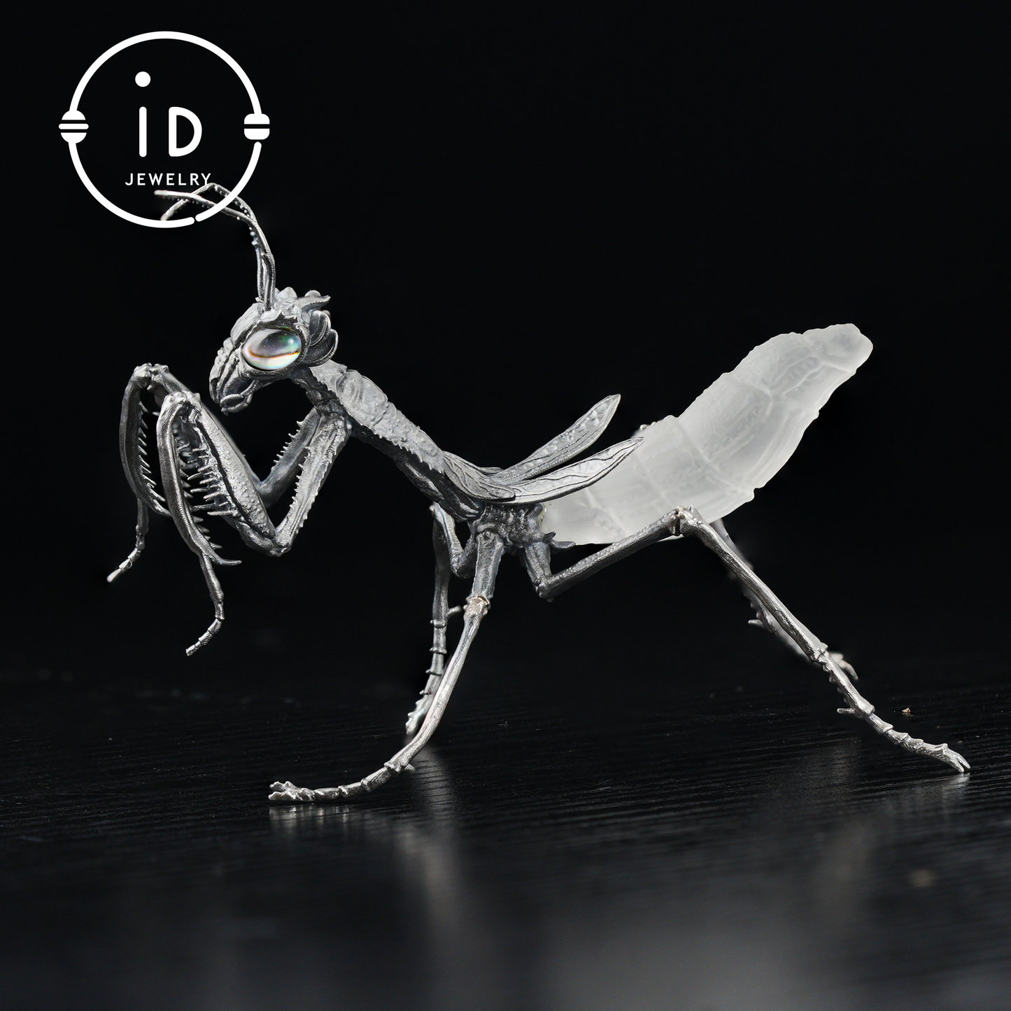 Gothic praying mantis figurine in 925 silver with white crystal and labradorite eyes, handmade insect sculpture, mystical decor piece