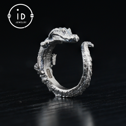 Handmade crocodile totem ring in oxidized 925 sterling silver, gothic style with animal design, gift for friends, partner or yourself