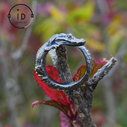 Handmade crocodile totem ring in oxidized 925 sterling silver, gothic style with animal design, gift for friends, partner or yourself