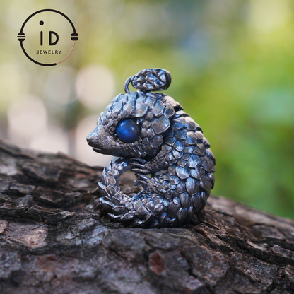 Labradorite Animal Totem Pendant in 925 Sterling Silver in Mystical Fantasy Style as Necklace Charm, Gift for Her Christmas Holidays