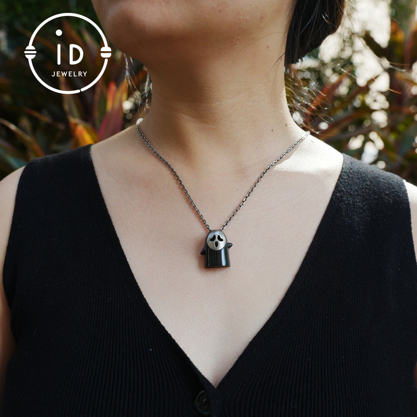 Lion Pendant in 925 Sterling Silver with Black Jade, Hand-Carved Totem-Style Necklace, Symbolic Gift in Mystical Fairytale Design