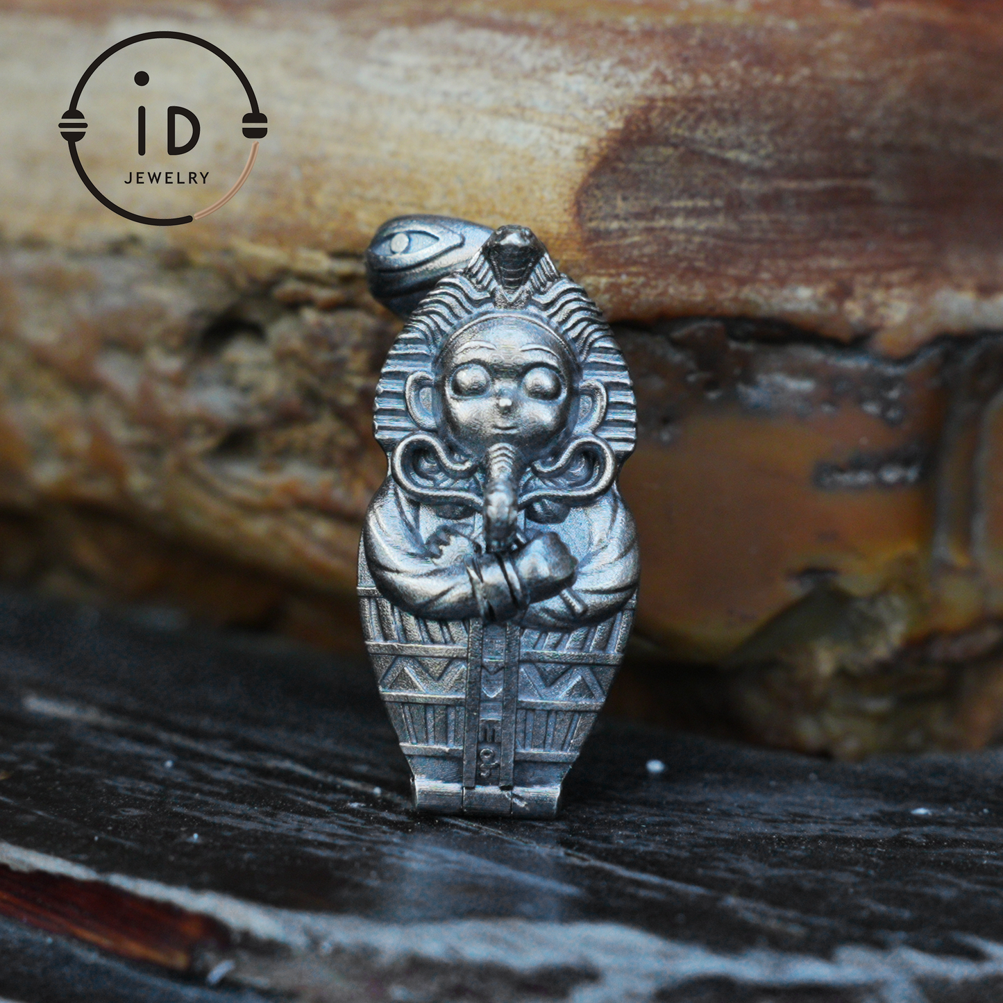 Gothic pendant in oxidized 925 silver with symbolic design, talisman for intuition and transformation, gift idea for her