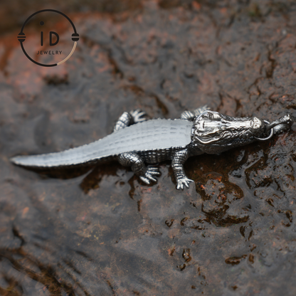 HandmadeCrocodilePendant | AnimalThemeJewelryGift | WildlifeStyleBrooch | Handmade925SilverJewelry