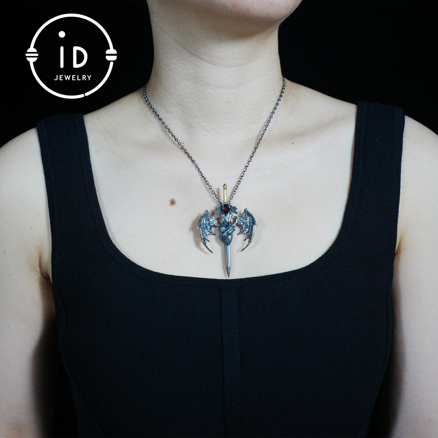 925 Silver Guardian Heartblade Necklace, Handmade 925 Silver Necklace, Garnet Symbolizing Vitality, Silver Jewelry Gift