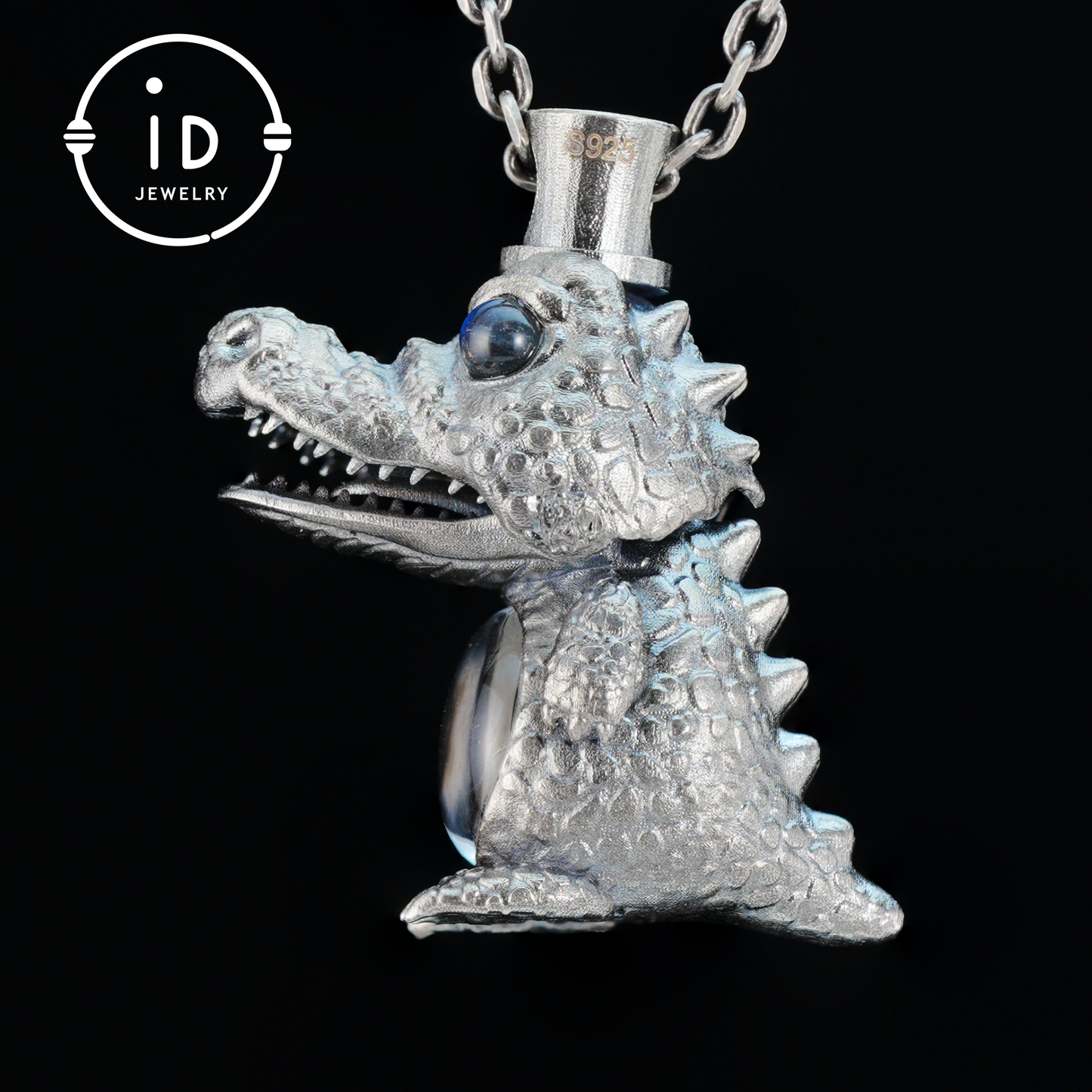 Totem pendant in 925 silver with crystal belly, crocodile figure with baby inside, labradorite eyes, gothic fairy tale style, gift for him