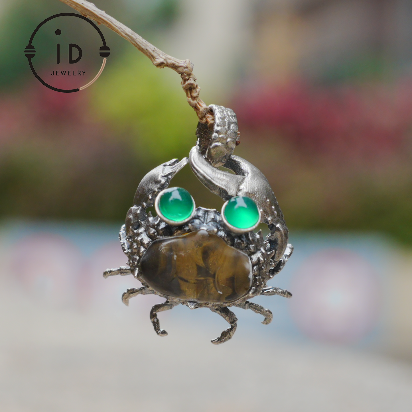 Crab Pendant in 925 Sterling Silver with Rock Crystal and Green Chalcedony, Oxidized Vintage Finish, Fairy Jewelry, Gift for Her