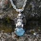 Mystischer Harpyien-Anhänger – Handgefertigtes 925er Silber mit Katzenauge-Aquamarin – Einzigartiger Fantasy-Schmuck