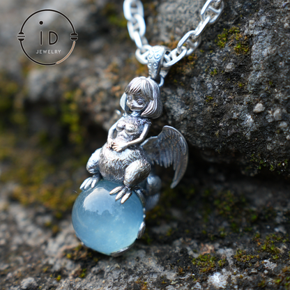 Mystischer Harpyien-Anhänger – Handgefertigtes 925er Silber mit Katzenauge-Aquamarin – Einzigartiger Fantasy-Schmuck