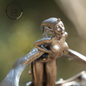 Mystischer geflügelter Zauberin-Anhänger, 925 Sterling Silber mit Geisterstein, handgefertigter Fantasy-Schmuck, einzigartiges mythisches Flügel-Design